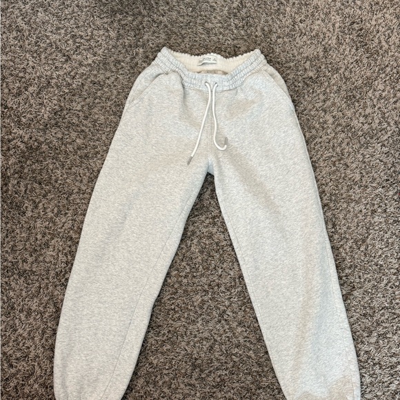 Abercrombie & Fitch Light Gray Joggers - Picture 1 of 2